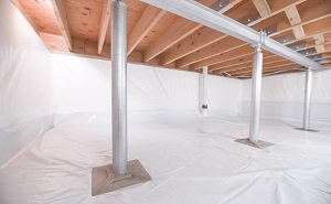 Crawl space structural support jacks installed in Temple Hills