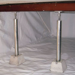 crawl space jack posts installed in an encapsulated crawl space in McLean